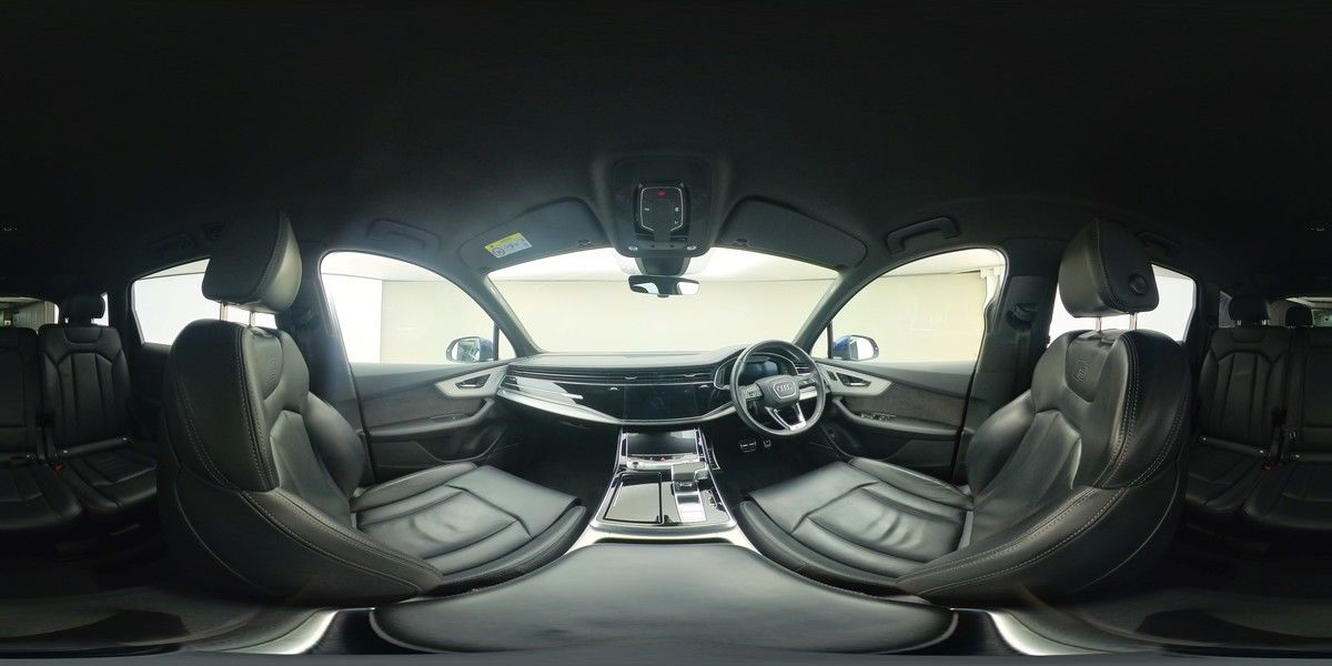 More views of Audi Q7