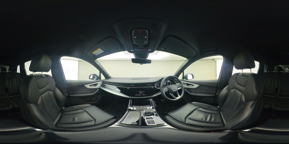 More views of Audi Q7