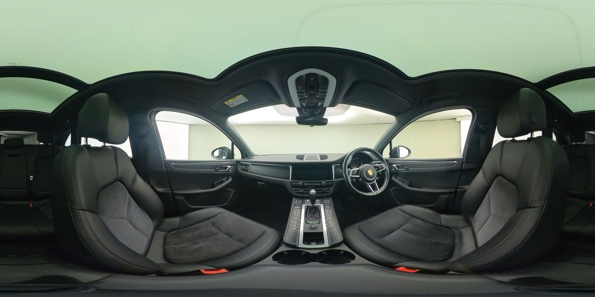 More views of Porsche Macan