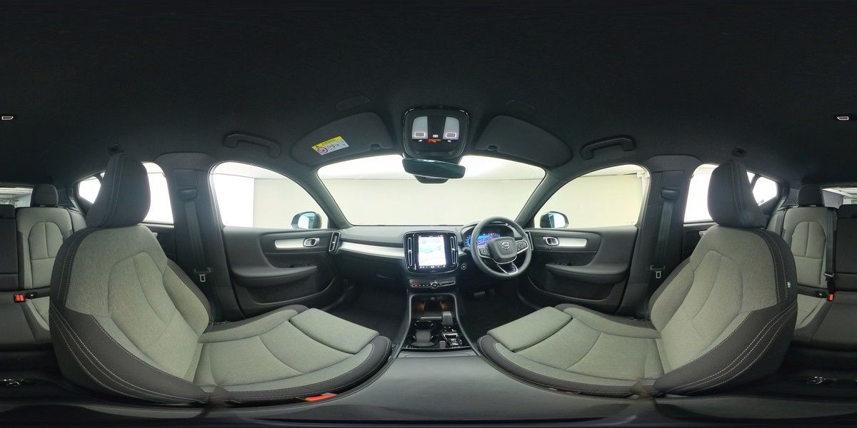 More views of Volvo XC40