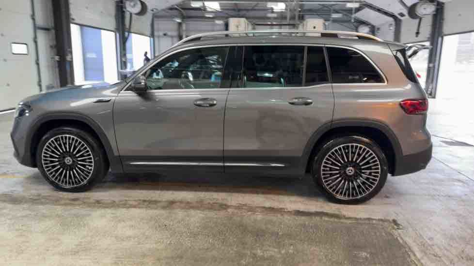 More views of Mercedes-Benz EQB