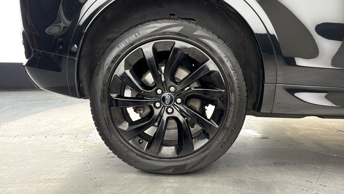 Land Rover Discovery Sport Image 10