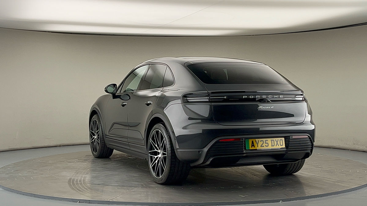 More views of Porsche Macan
