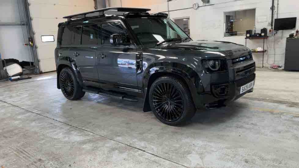 More views of Land Rover Defender 110
