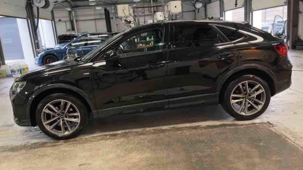 More views of Audi Q3