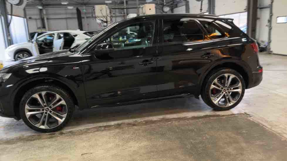 More views of Audi Q5