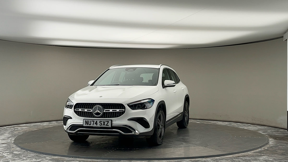 More views of Mercedes-Benz GLA