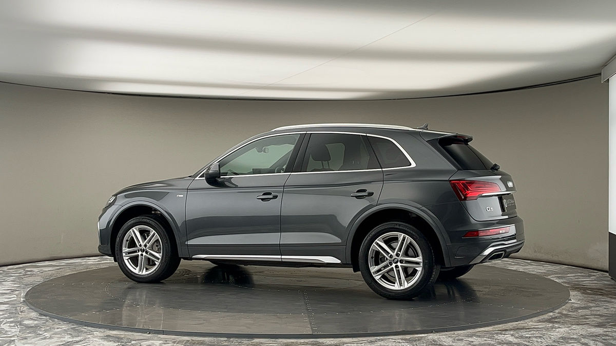 More views of Audi Q5