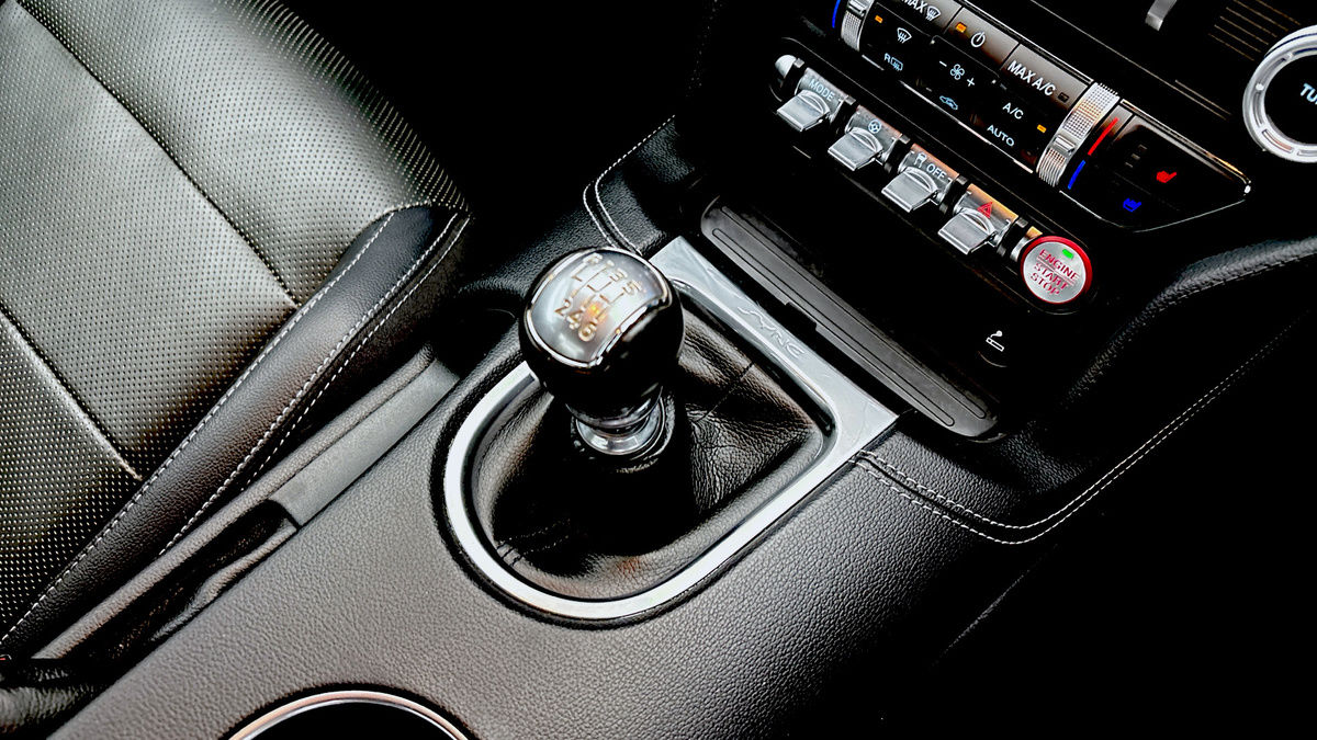 Ford Mustang Image 6