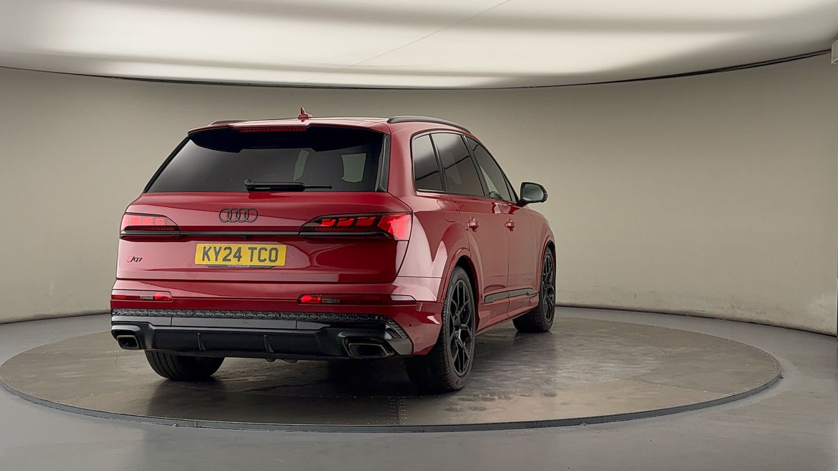 More views of Audi Q7