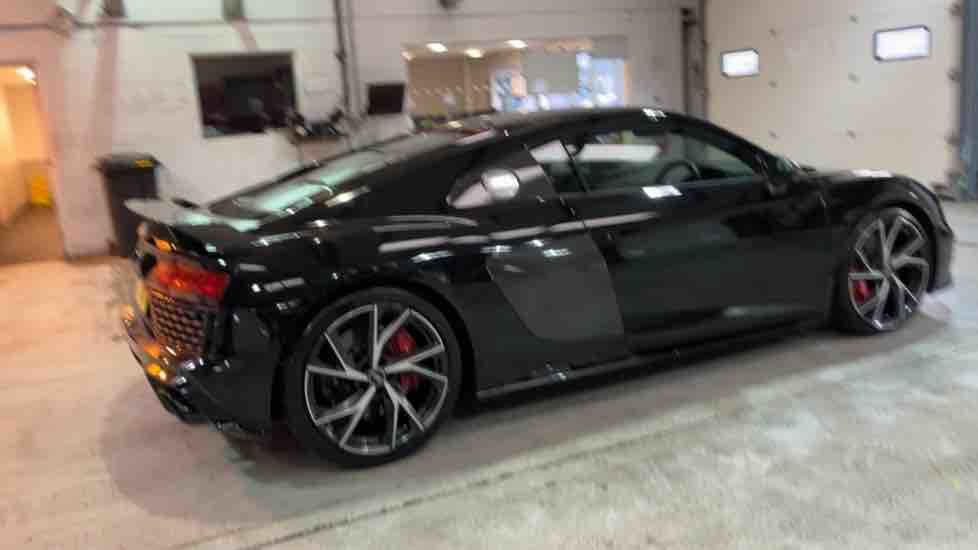 More views of Audi R8