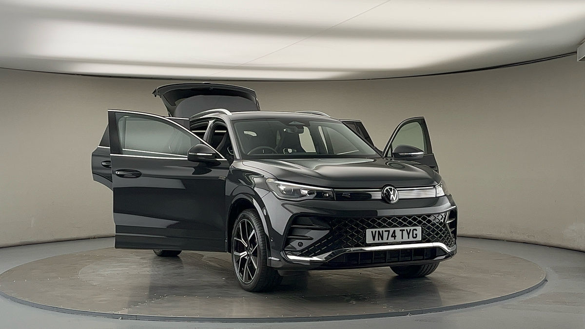 More views of Volkswagen Tiguan