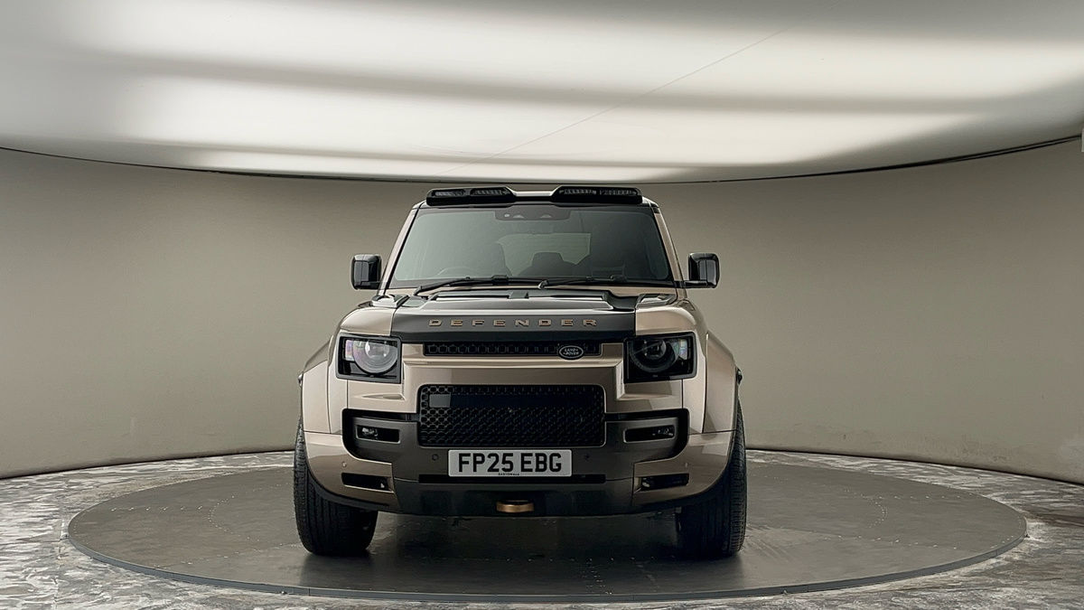 Land Rover Defender 110 Urban Image 5
