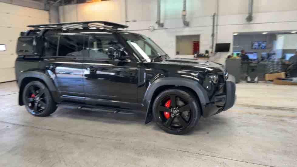 More views of Land Rover Defender 110