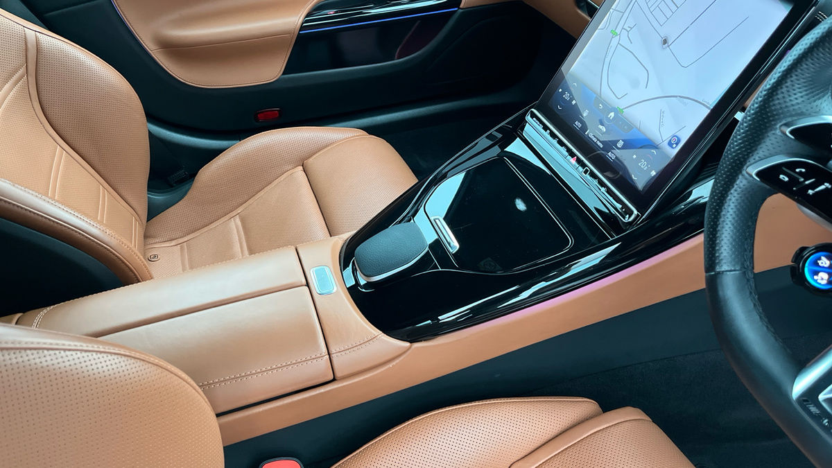 Mercedes-Benz SL Image 18