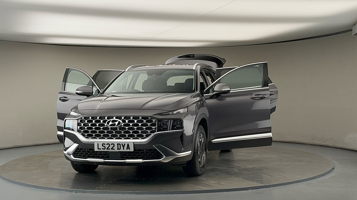 More views of Hyundai Santa Fe