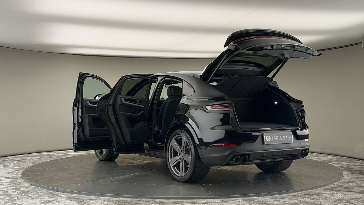 Porsche Cayenne Image 21