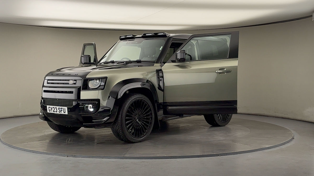 More views of Land Rover Defender 90