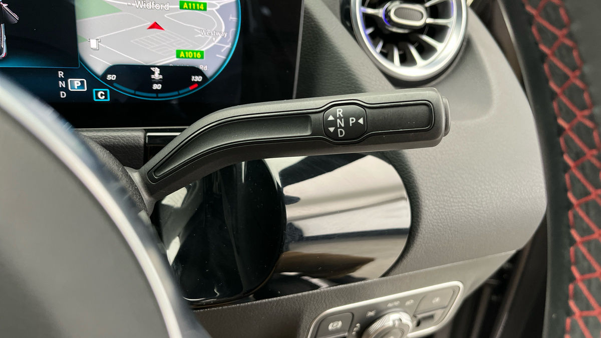Mercedes-Benz GLA Image 6