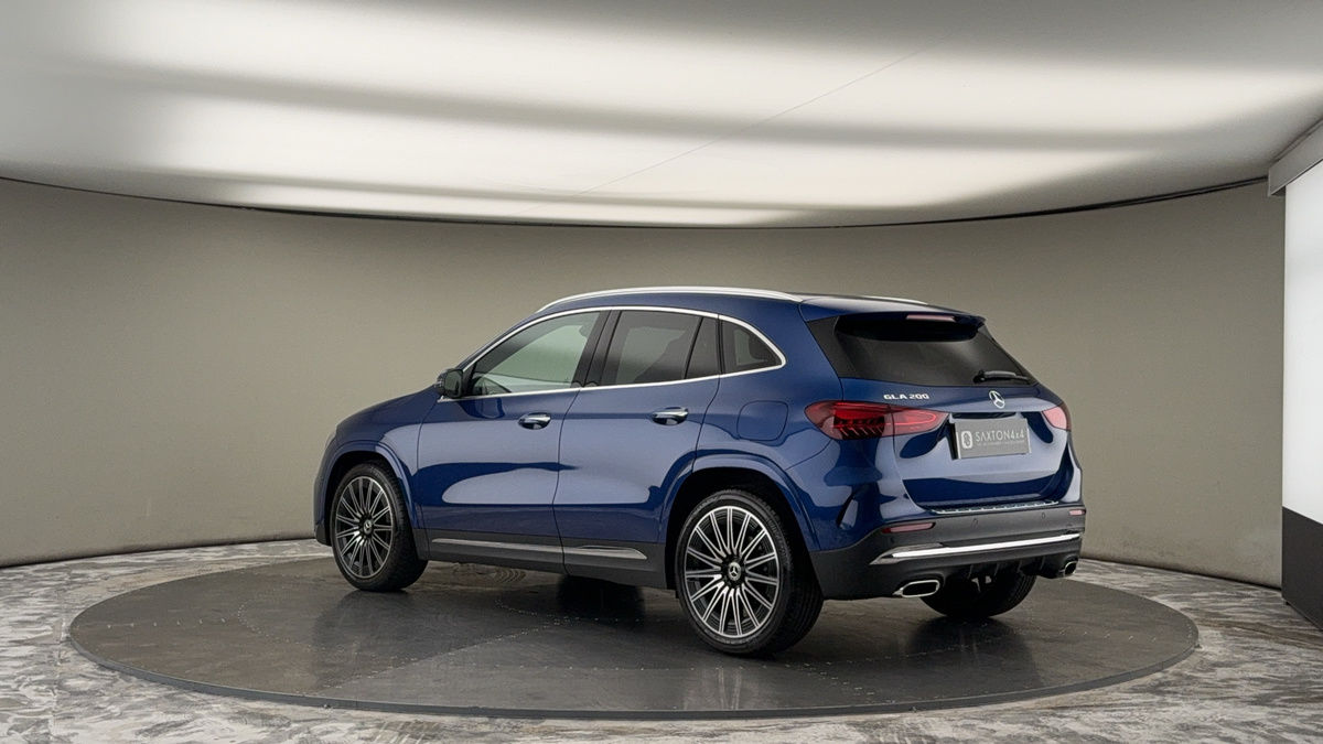 More views of Mercedes-Benz GLA