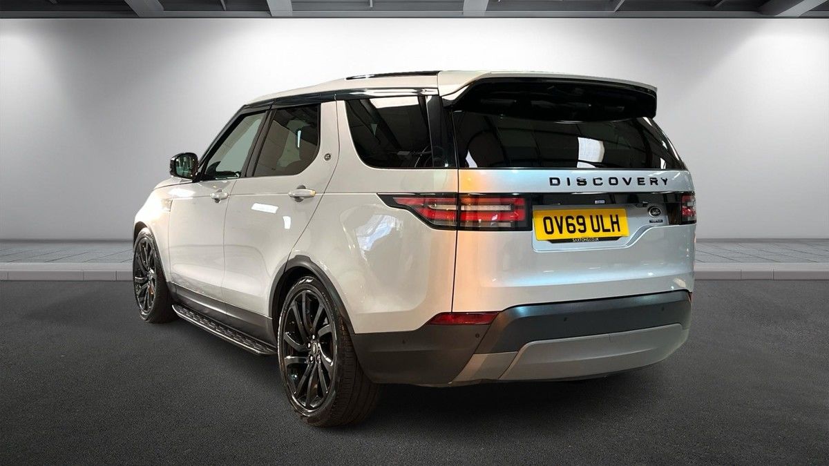 Land Rover Discovery Image 2