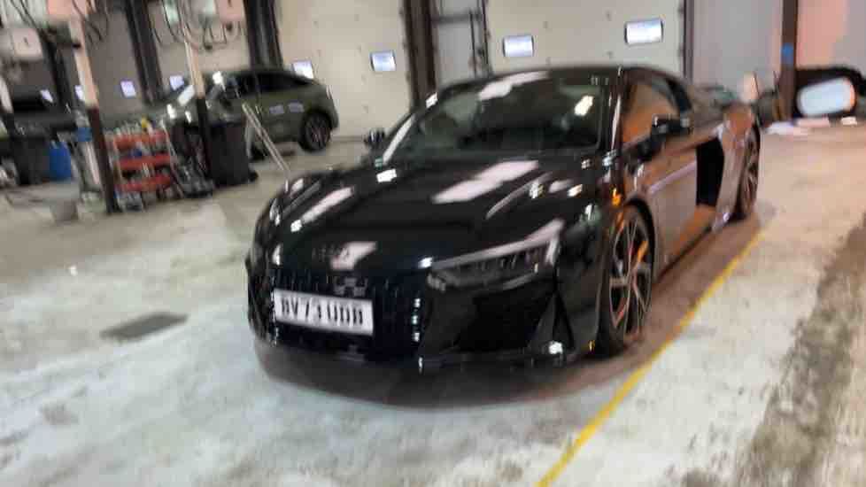 More views of Audi R8