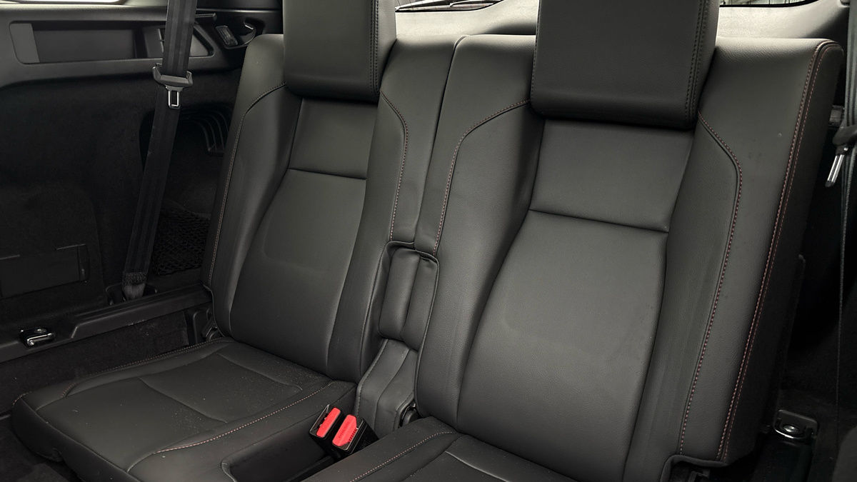 Land Rover Discovery Sport Image 25