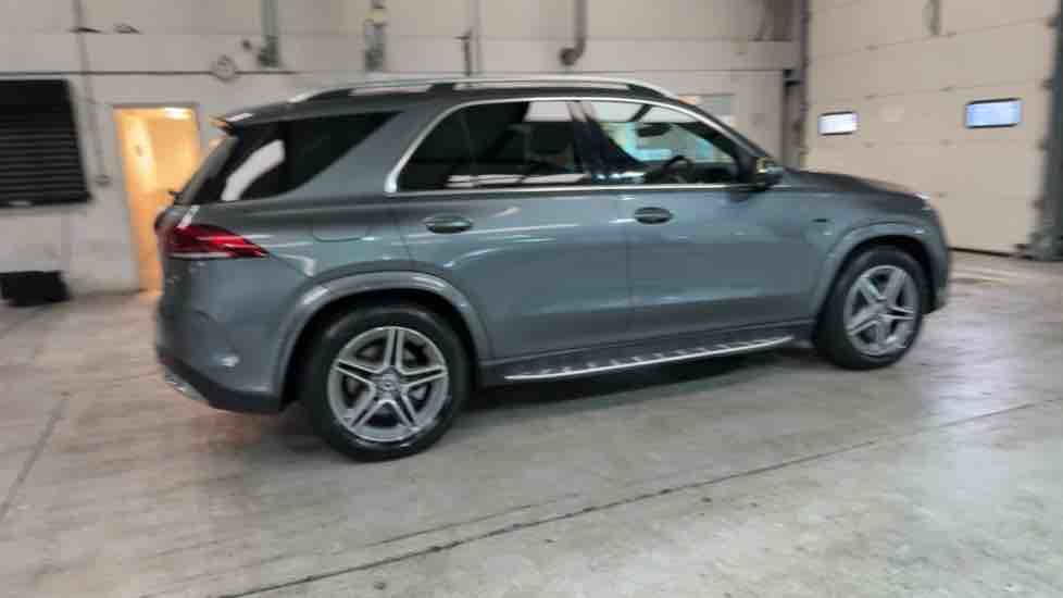 More views of Mercedes-Benz GLE