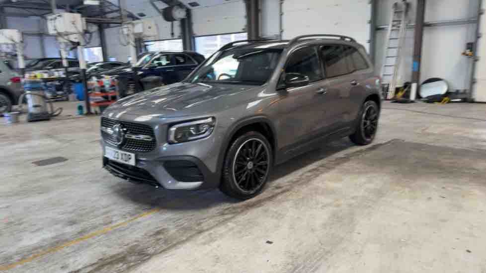 More views of Mercedes-Benz GLB