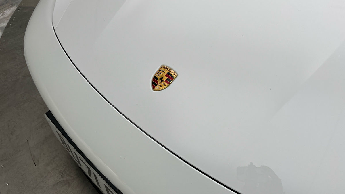 Porsche Taycan Image 24