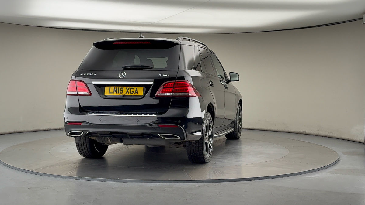 More views of Mercedes-Benz GLE