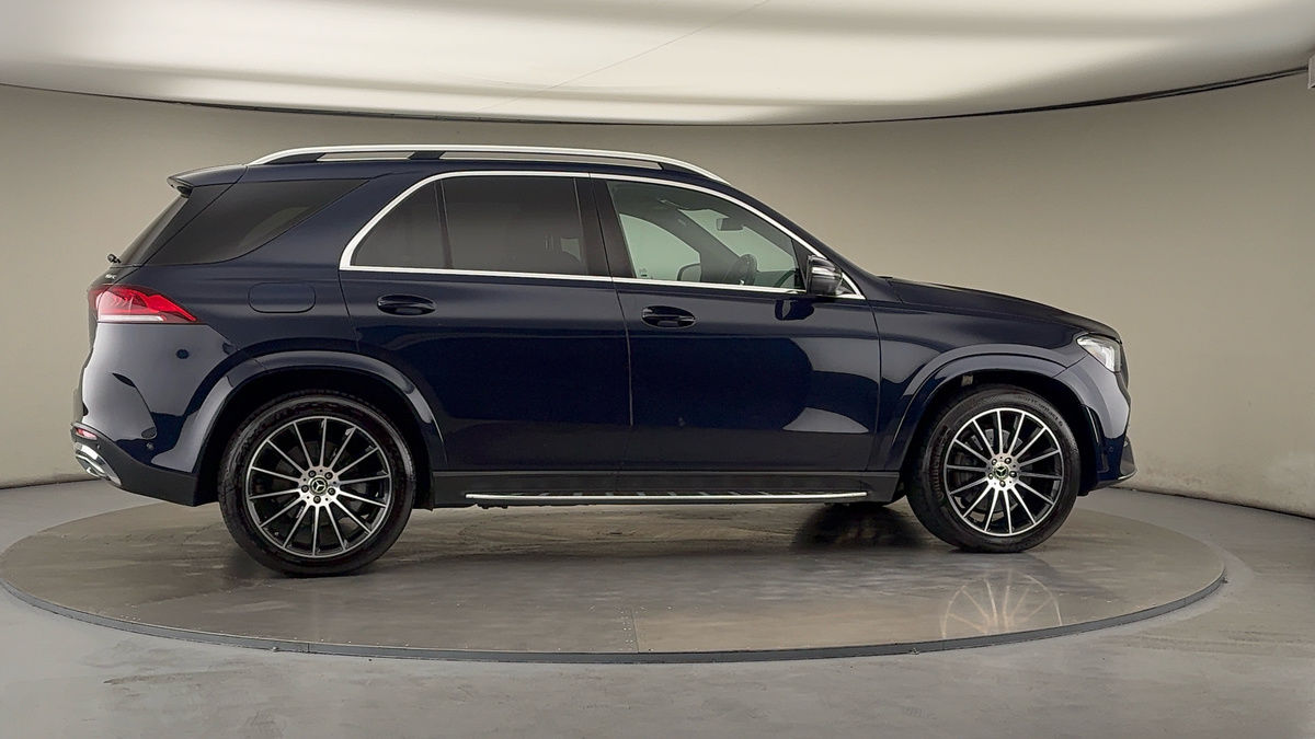 More views of Mercedes-Benz GLE