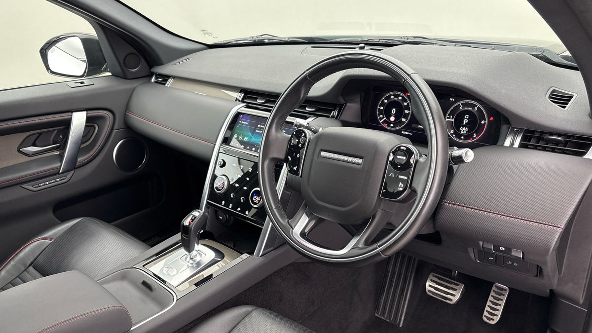 Land Rover Discovery Sport Image 5