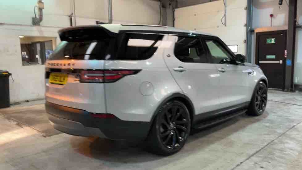More views of Land Rover Discovery