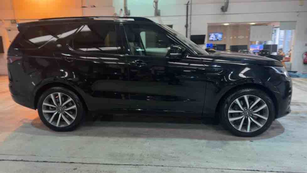 More views of Land Rover Discovery