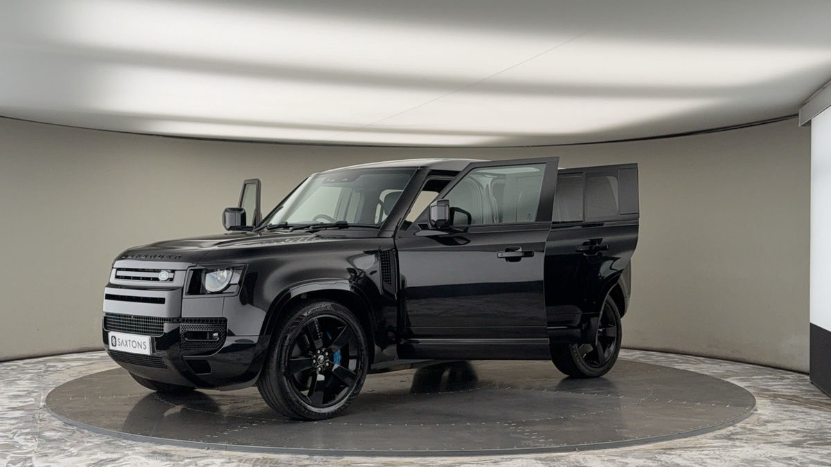 More views of Land Rover Defender 110