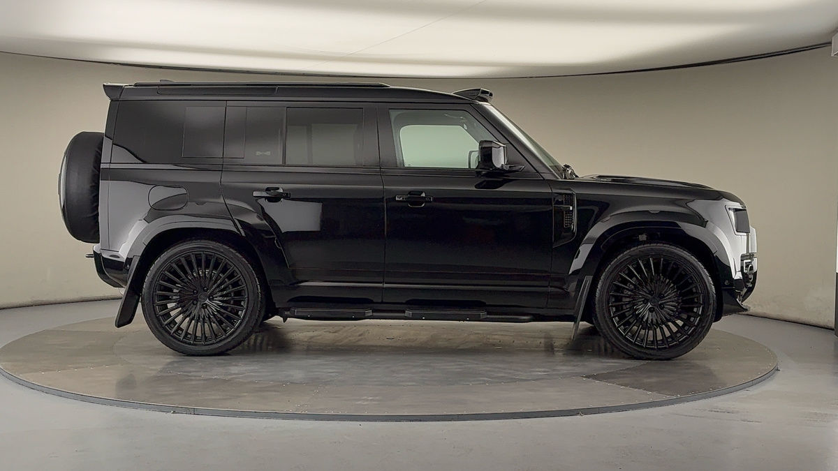 Land Rover Defender 110 Urban Image 16