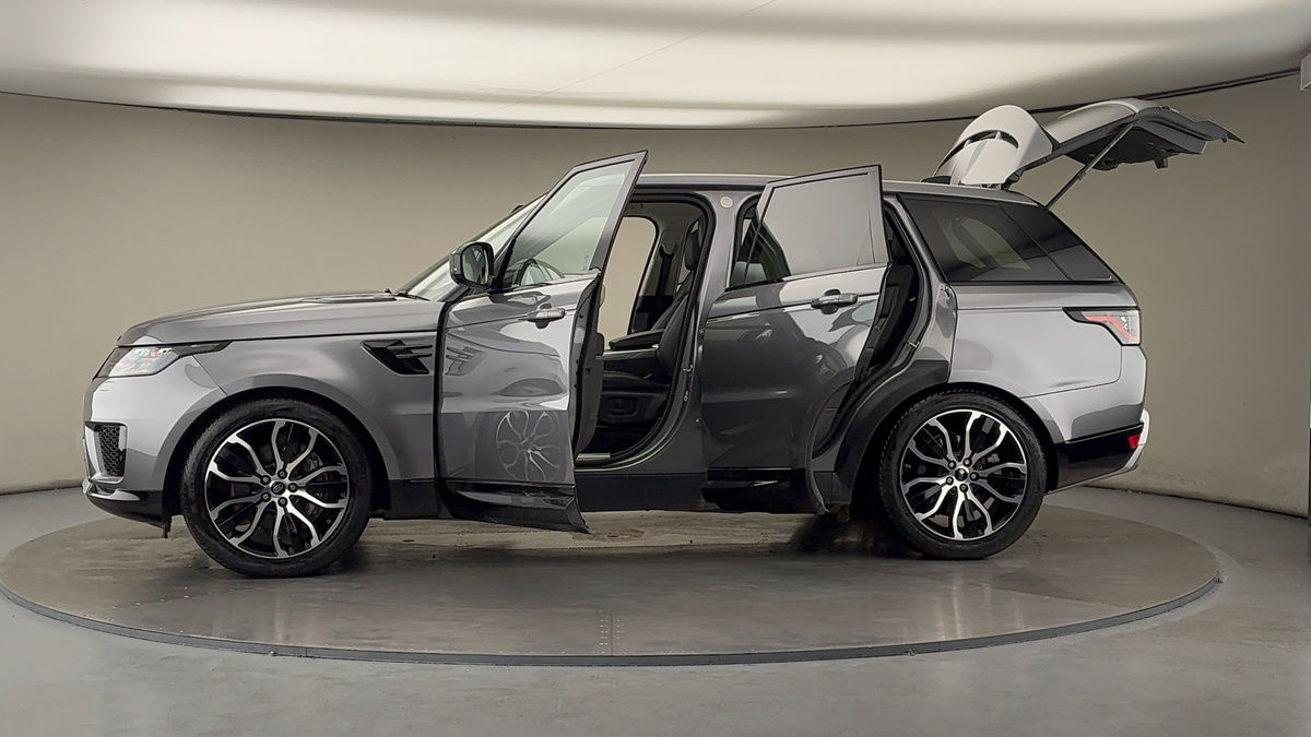 More views of Land Rover Range Rover Sport