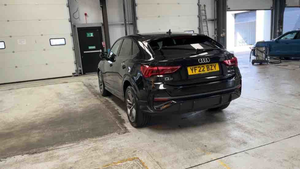 More views of Audi Q3