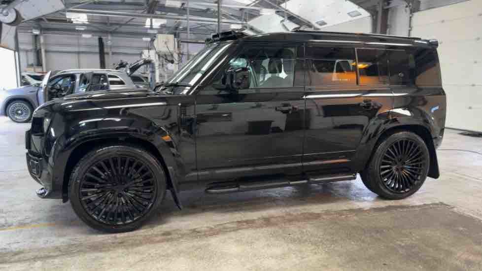 More views of Land Rover Defender 110