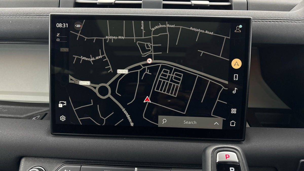Land Rover Defender 110 Urban Image 17