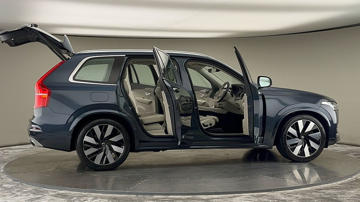 More views of Volvo XC90