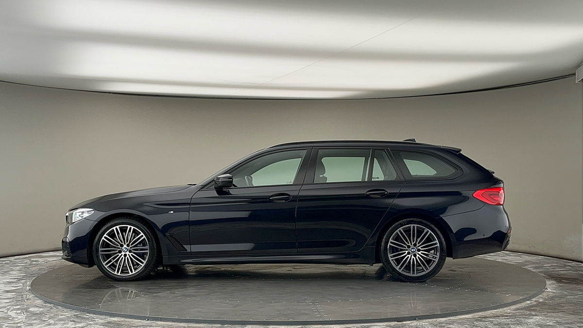 BMW 5 Series Image 15