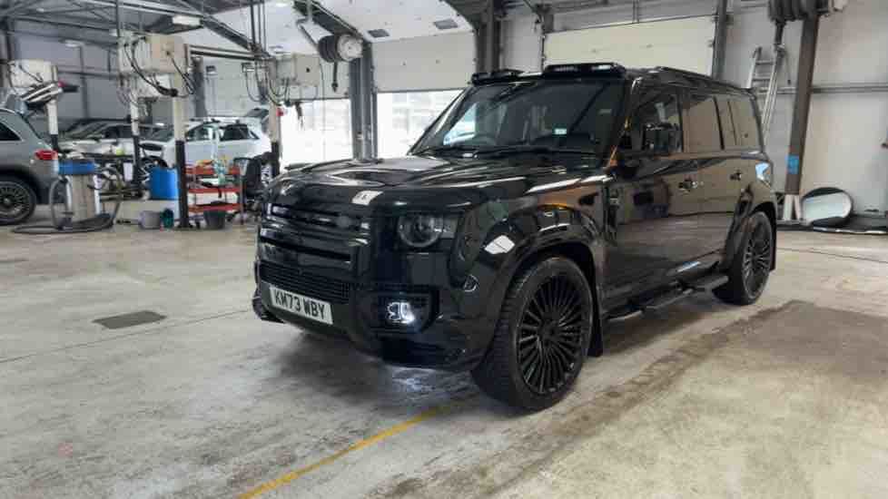 More views of Land Rover Defender 110