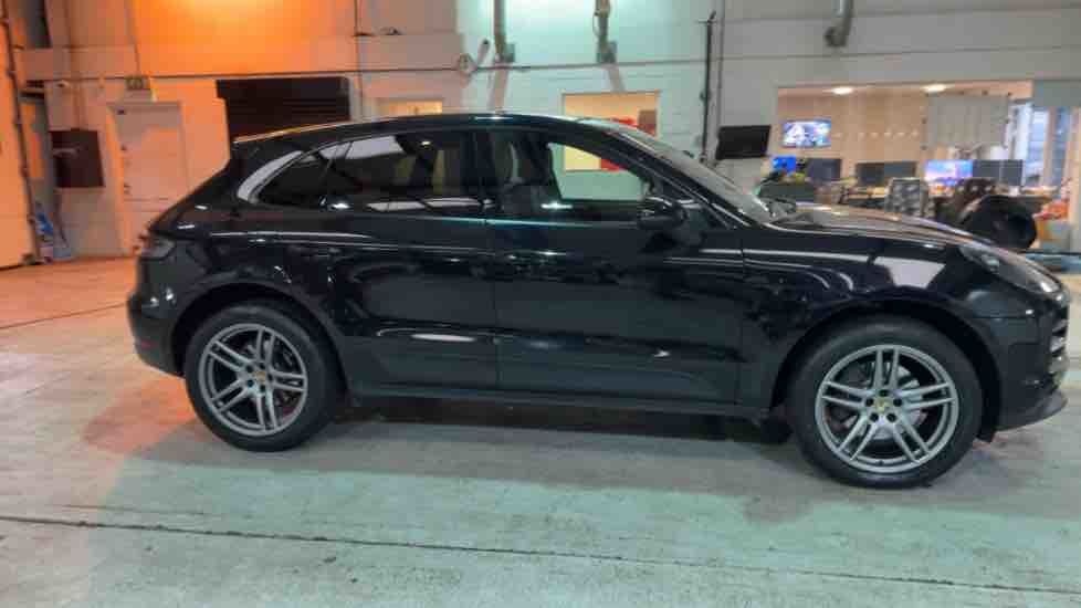 More views of Porsche Macan