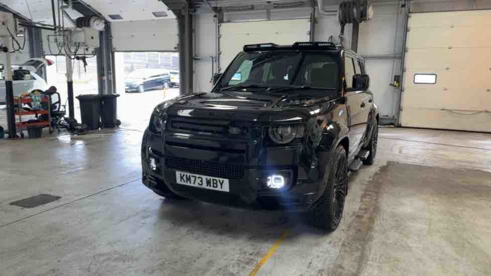 More views of Land Rover Defender 110