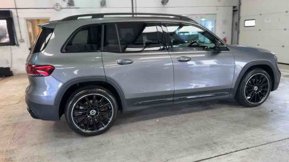 More views of Mercedes-Benz GLB