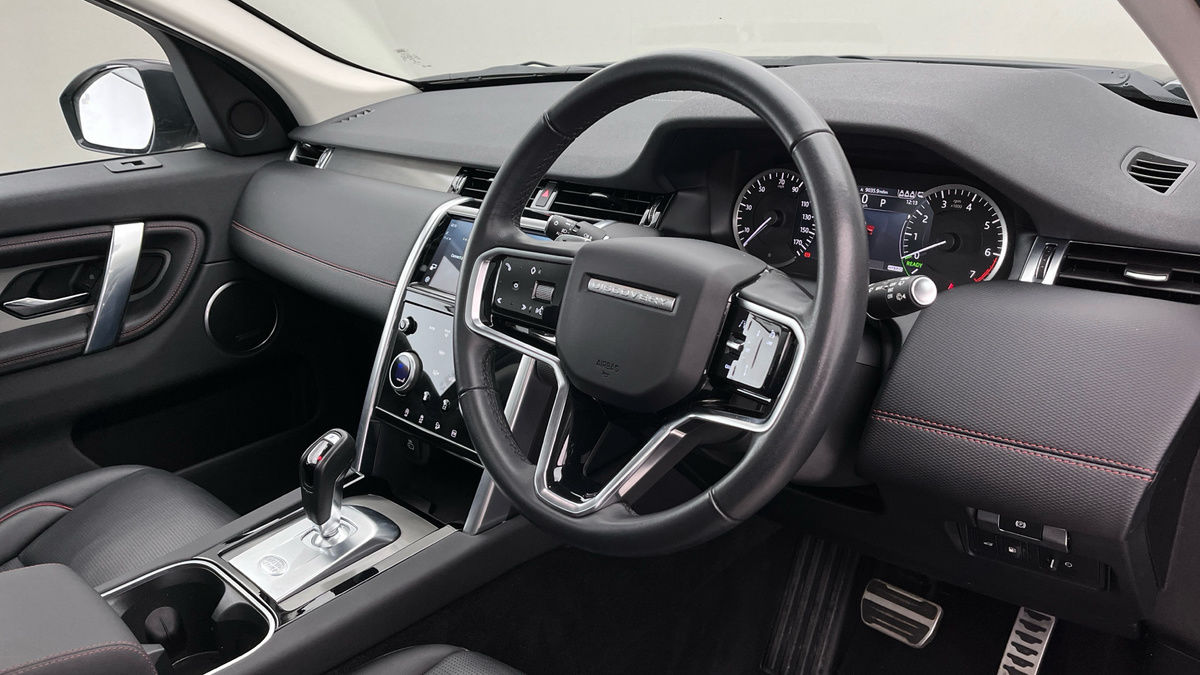 Land Rover Discovery Sport Image 5