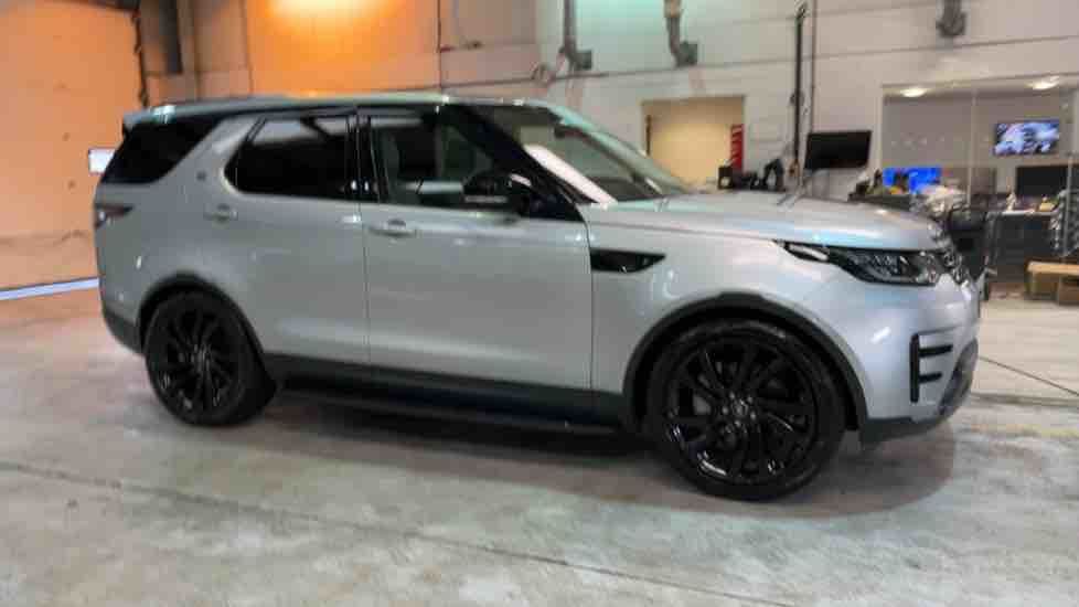 More views of Land Rover Discovery