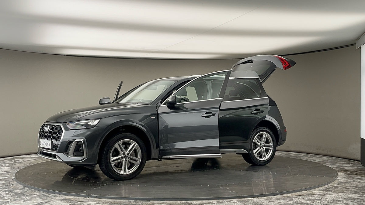 More views of Audi Q5